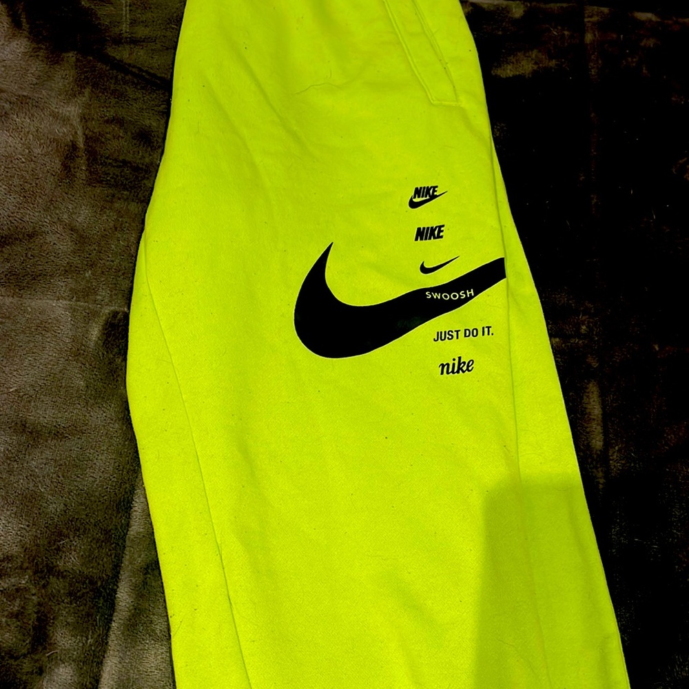 Nike Joggers Neon yellow/green . Great Condition